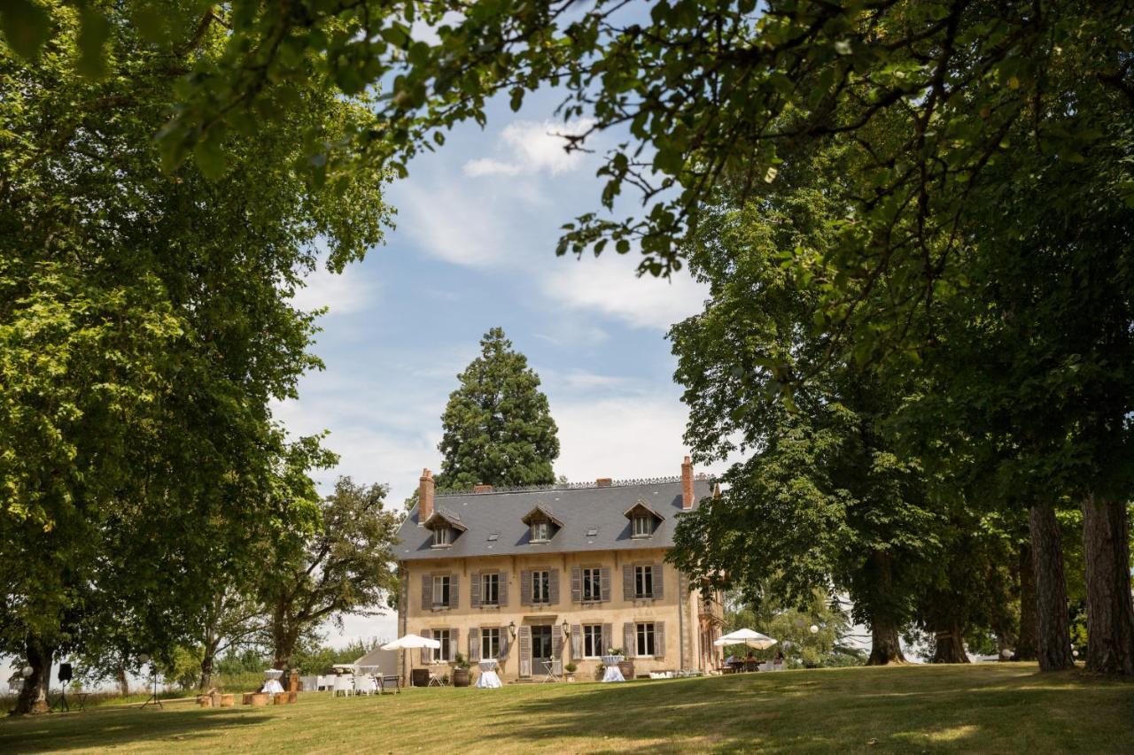 Domaine De Savigny Bed & Breakfast Saint-Saulge Екстериор снимка